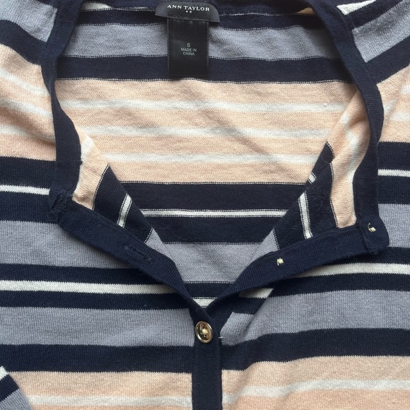 Sweaters - Picture 2 of 9